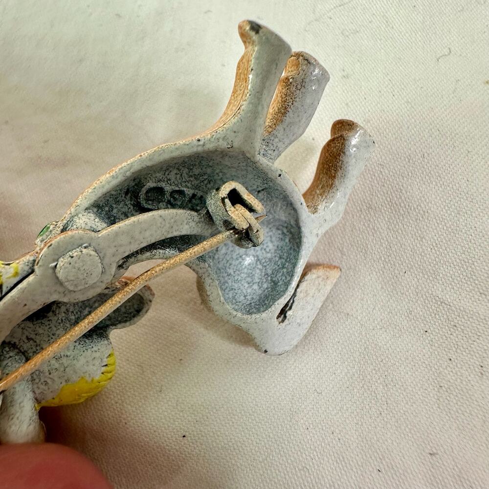 3/$20 Gerry's Donkey Brooch Pin Enamel Metal Vintage Signed 1-3/4” Straw Hat - Picture 5 of 7